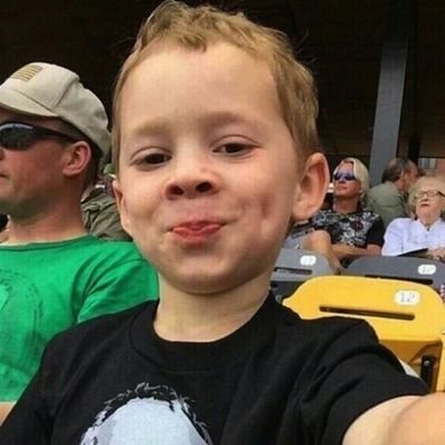 takearest_me's profile picture. นั่งๆกินๆนอนๆคือความสุขค่ะ 😋