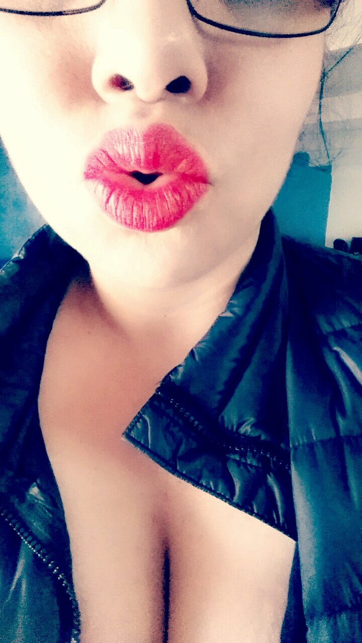 xWrapMeSillyx's profile picture. Stay at home mom, loving life!!