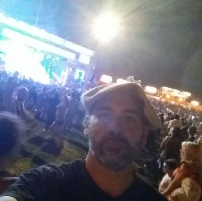Construya en su terreno, respete la medianera.