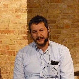 Giornalista sportivo dal 1985, oggi scrittore genere narrativa.
Dopo