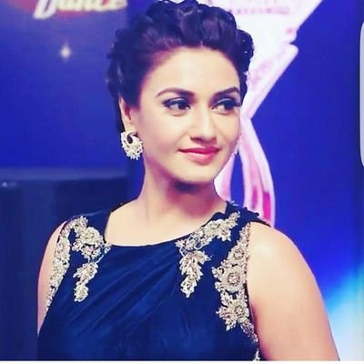 Actor; Model;Anchor;Artist;Performer   instagram @ratipandey