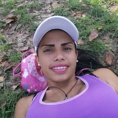 Muy, Muy feliiiz!! (^.^) ☀KARONLAY☀♥ Agradecida con Dios por Mi Dos Hijas Q Tanto Amo y A mi Amada Familia ;) Enamorada de mi Vida!!*.