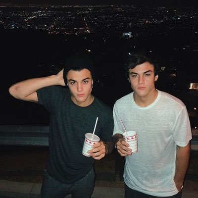 DON'T FOLLOW!!! Instead follow @REMORSEDOLAN LIKE AND RT PINNED TWEET PLS💗