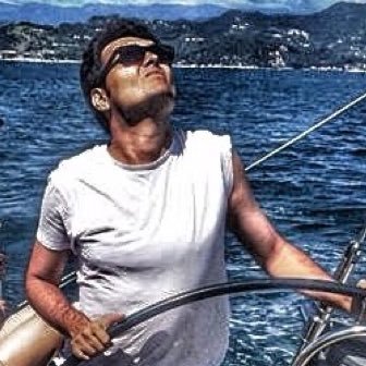 vincenz82's profile picture. Carpe Twittem