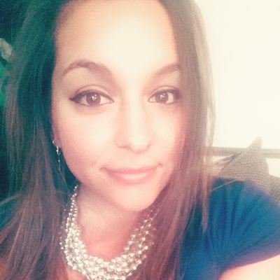 LauraVee9's profile picture. 