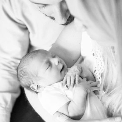 _Asowmz's profile picture. Electrical-communication engineer.