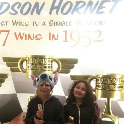 dubriarmando's profile picture. LKS  le pain quotidian