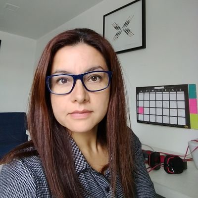 Comunicóloga convencida de que, literalmente, todo comunica. Mamá, pareja, profesionista y #runner... todo se lo debo a mi manager.