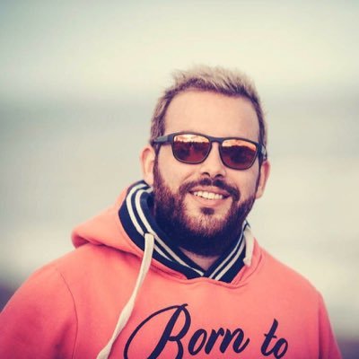 juampymosquera's profile picture. Que tu sonrisa sea más grande que tus problemas.