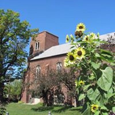 St. Cuthbert’s is an Anglican church located in Leaside, Toronto. Our members are people seeking to know, love, and follow Jesus in serving God’s mission.