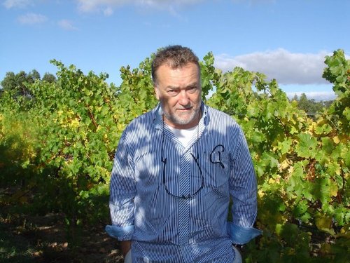 Varied career,Petaluma,Seppelt Great Western,St Huberts Yarra Valley,Calatrasi in Sicily & Puglia, Domaine Neferis Tunisia. Back in Margaret River and Sicily...