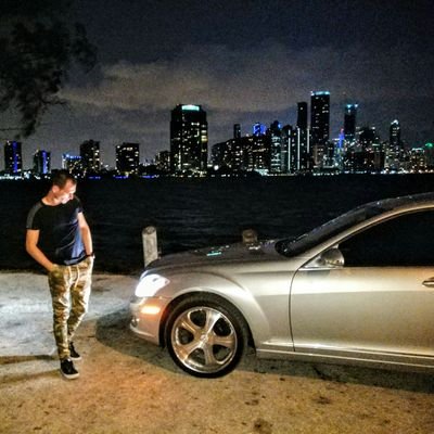 RaoullGri's profile picture. #iLiveWhereYouVacation