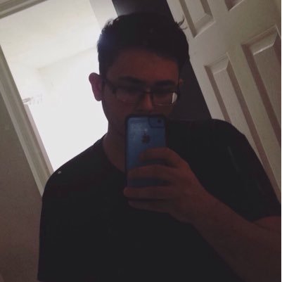 carlosshr's profile picture. 