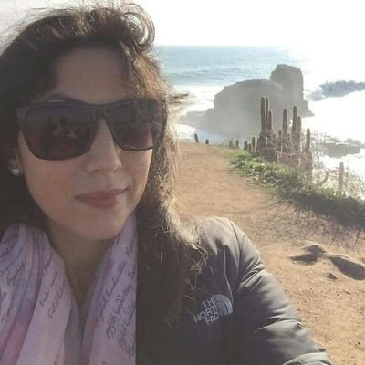 mona_lizana's profile picture. 