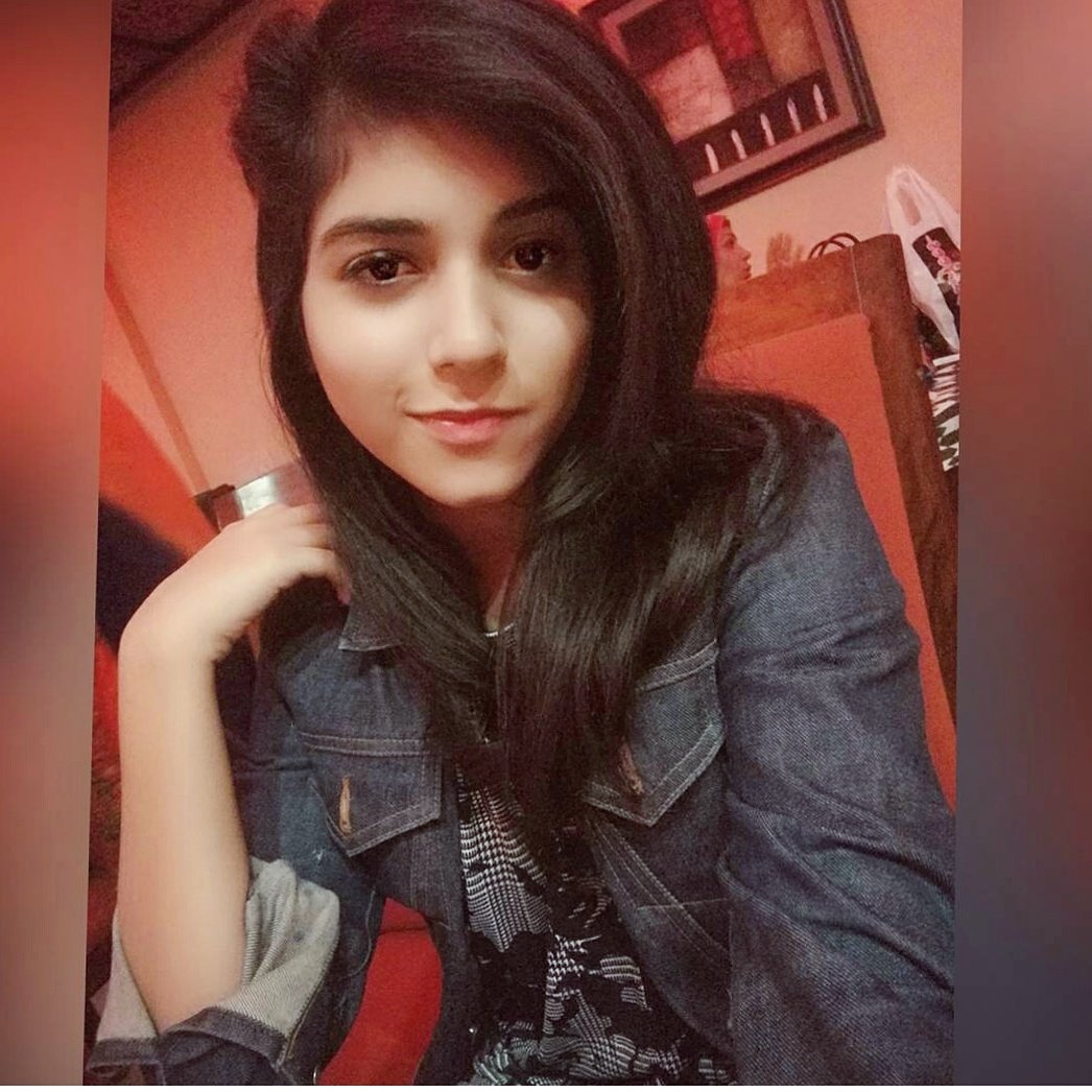 19 | Virgo | Pakistani | Music addicted | Chocoholic| Frank | Sleepy head| Biryani lover | Moto: HAKUNA MATATA! Instagram: ayeshasiddiiqui