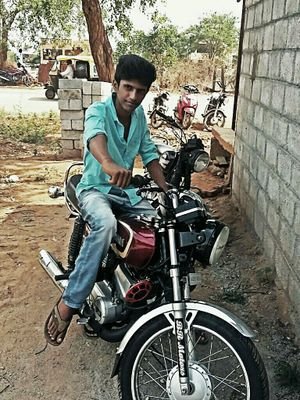 AyushGowdru's profile picture. 