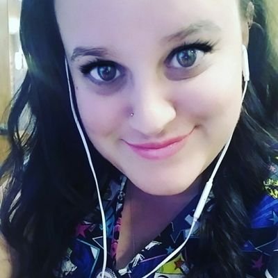 Staceyelaine33's profile picture. 