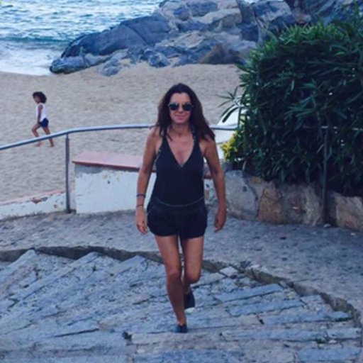 Helena_Maillo's profile picture. Abogada laboralista desde hace mucho tiempo..., aprendiendo, soñando e intentando ser mejor.