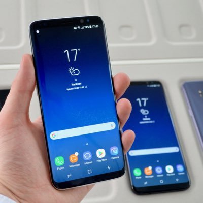 Androidphones98's profile picture. أخوكم أحمد، تستطيع سؤالي عن أي جهاز يعمل بنظام #أندرويد، مميزاته وعيوبه وهل يستحق الشراءْ أم لا وغير ذلك، أتشرّف بالجميع 🌹.