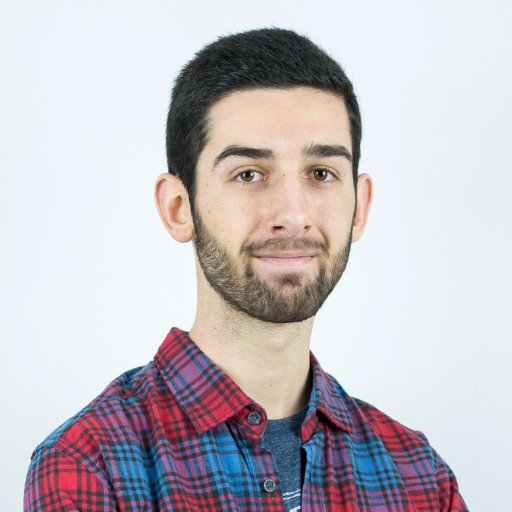 Creative / Front-End Developer student at @gobelins_paris. Ex @mmi_champs. Working at @bigbossstudio. Passionate about #Photography and #WebDevelopment
