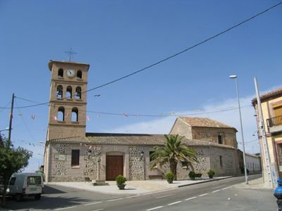 La Parroquia de Nuestra Señora de la Asunción esta situada en la llamada comarca de la Campana de Oropesa , en la provincia de Toledo, data del siglo XVI.