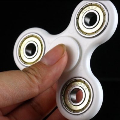 hand spinner gratuit en vous abonnant à ma chaîne ytb