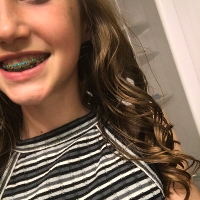 I am super funny,love family and friends,and cool!!!!❤️🎀🎉😂