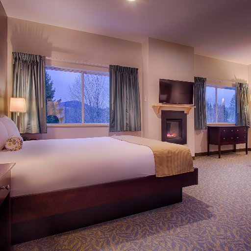 Sun & Ski Inn and Suites offers affordable lodging rooms and amenities for the best vacation in Stowe, Vermont. We are also home to @StoweBowl!