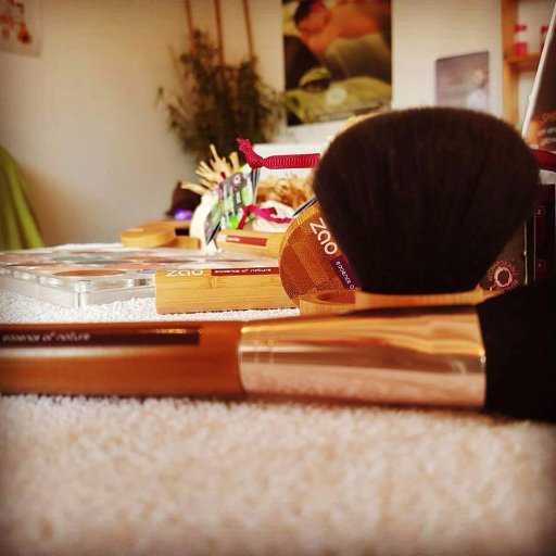 laurie_prugnaud's profile picture. Bio- Esthéticienne
Massages Intuitifs énergétiques
Espace Bio-Cosmétique
Coffrets cadeaux bien Être