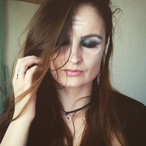 Nature & Hiking 🦅🌲🏴
Makes jewellery 🧝♀️
Belongs to 3 ducks. 🦆
Links for my Jewellery and YouTube 👇