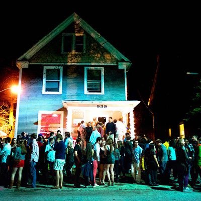 backtoliferpg's profile picture. nouveau rpg. RPG : ON Inscriptions : ON. Personnages pris en FAV.