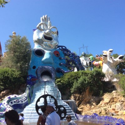 esrd75's profile picture. Fille de Thémistocle, adepte du pouvoir du peuple par le peuple. Voter c’est choisir. S’abstenir, c’est accepter le choix des autres.