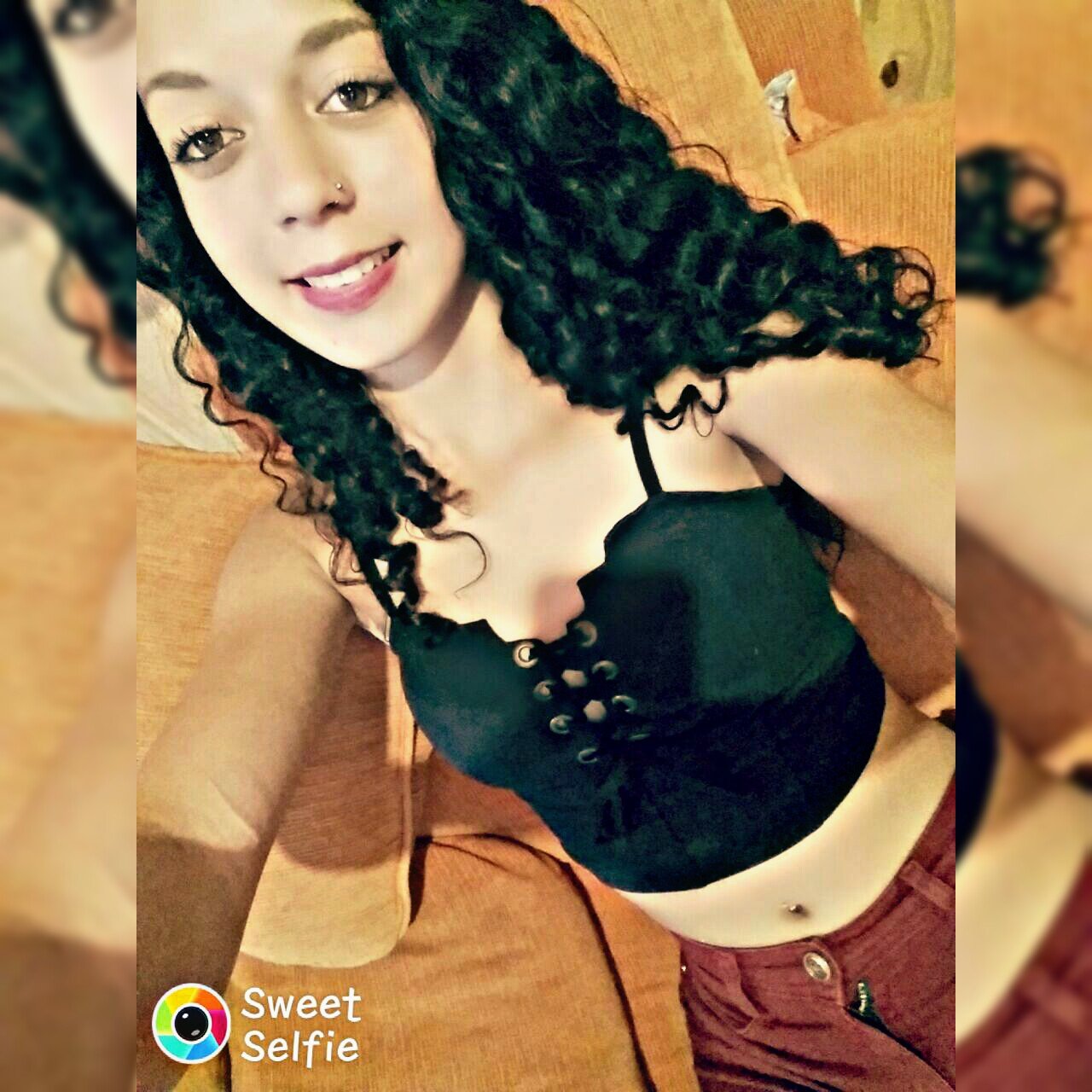 tudo na vida é merecimento oq a brisa leva volta com o vento 14 anos... gêmeos ♊.... colorada ❤.....gaúcha ❤.....FB: Gaby Nascimento ❤