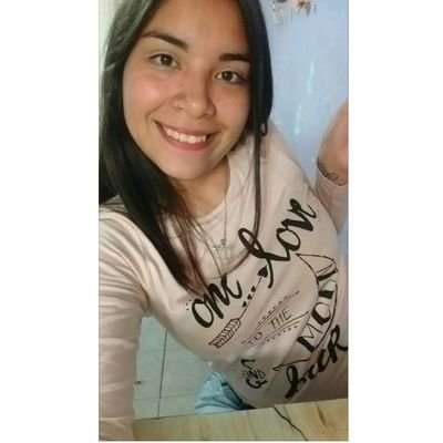 Hay que sufrir por el fútbol y no por amor que Central vaya conmigo hasta el cajón!😍💛💙Desde 1889 para toda la vida/Acuariana♒/18🔞👑/Reggaeton♕❤