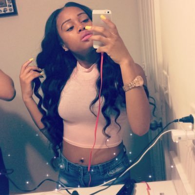 brettianna's profile picture. 📶just me🤐🤞🏼