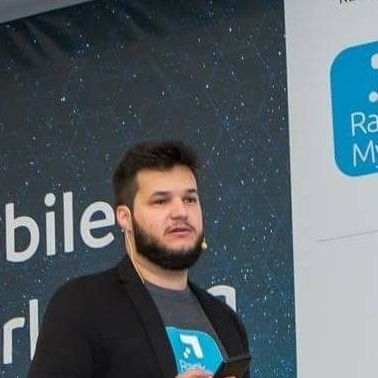 Founder & Chief Commercial Officer @RankMyApp - #MobileTechnology and #Apps lover - Speaker & Team leader 🇺🇸🇧🇷