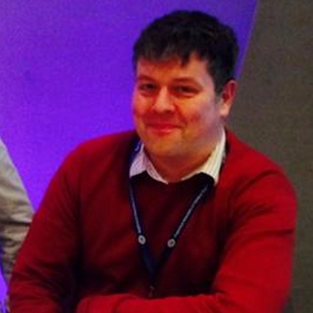 Senior Research Fellow at the University of Bristol. Started life as a physicist, moved into pain research using neuro-imaging.
