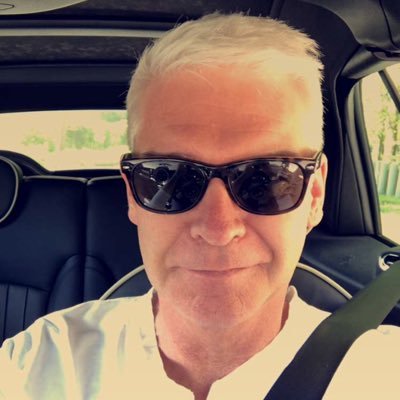 phillip schofield appreciation page🌸