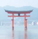 幸せ大使。幸せや夢って人によって違うよね。だから、一人一人の幸せや、夢を叶えるお手伝いをしたいと思ってるんだ。