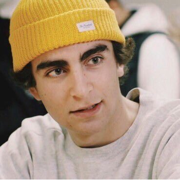 hypedunikorns's profile picture. I'm hurt cause you never replied to my meme