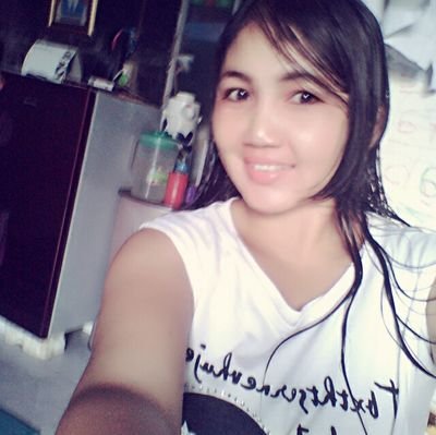 Rinatyas8's profile picture. Bahagia banget....😁