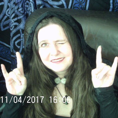 Against psychiatry, for mistreated woman, highpriestess in the highest degree, for educations in magick and tarot. 0031(0)621974887