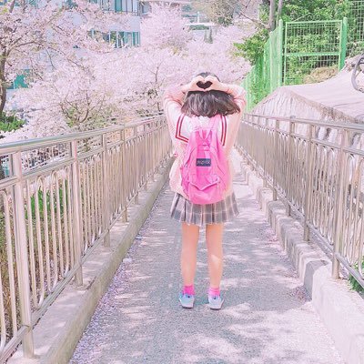 Yuyu85009390's profile picture. 勉強垢 JK2 普通科🍬🍭 経営学部or美術学部志望🍭    Funky8😍