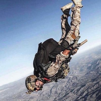 00a95b4d3e86469's profile picture. 🇸🇦 هى في دمي💚
وكلنا سلمان وكلناولي عهده محمدبن سلمان
واي فخر وشرف وقبلة المسلمين وقبرحبيبه في ارضنا، واي فخر وسلمان مليكنا وولي عهده أميرنا وكلهم قطعة منا💚