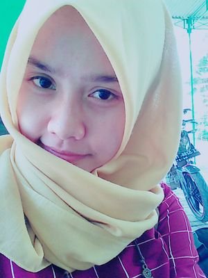 zennikurnia's profile picture. ig : zenni2601
Line : zenni2601