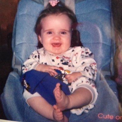 name is Katie, 20 years old, graduated, I love DailyBumps, Shaytards, Cullen and Katie and more youtubers, love food, want to work with little kids