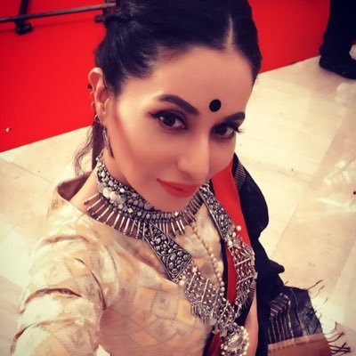 actor- living the role of Jhanvi Oberoi on Ishqbaaz.
 #starplus #ishqbaaz #dilboleoberoi

find me on-
instagram- mreenaldeshraj
facebook- mreenalofficialdeshraj