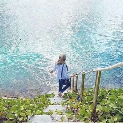 arshma_hashmi's profile picture. Media studies student - internee at PTV. "dn't use social media to impress people; use it to impact people"