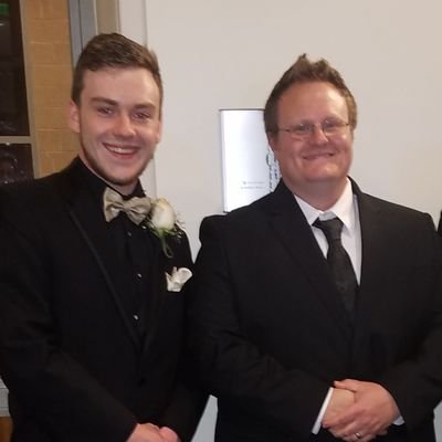 ImTheSweatshirt's profile picture. What makes you happy?