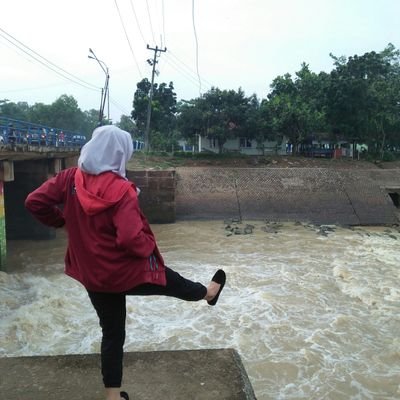 intnrsdn's profile picture. 